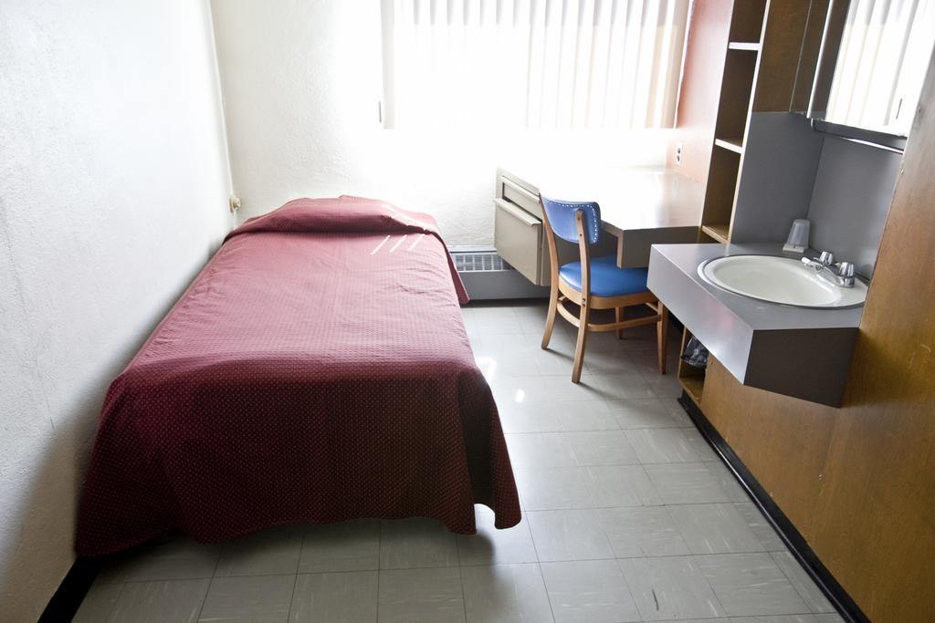 Saint-Augustin-de-Desmaures Residences Campus Notre-Dame-De-Foy חדר תמונה